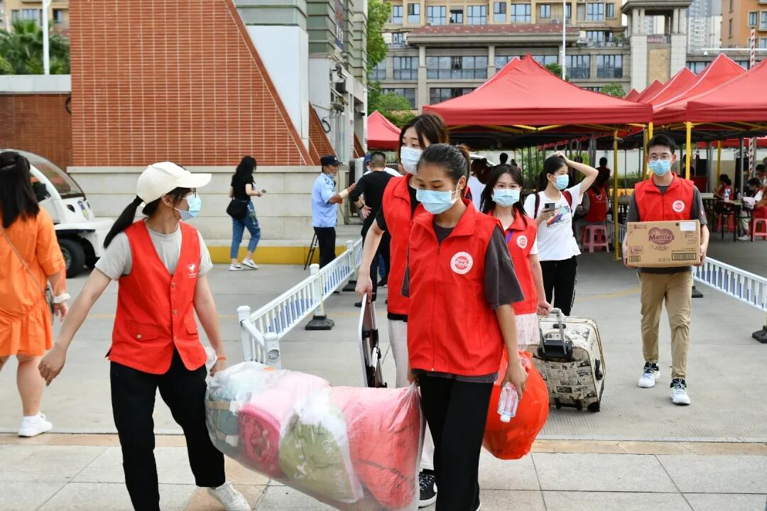 匠心传承：一位工艺学子的非遗守护实践记