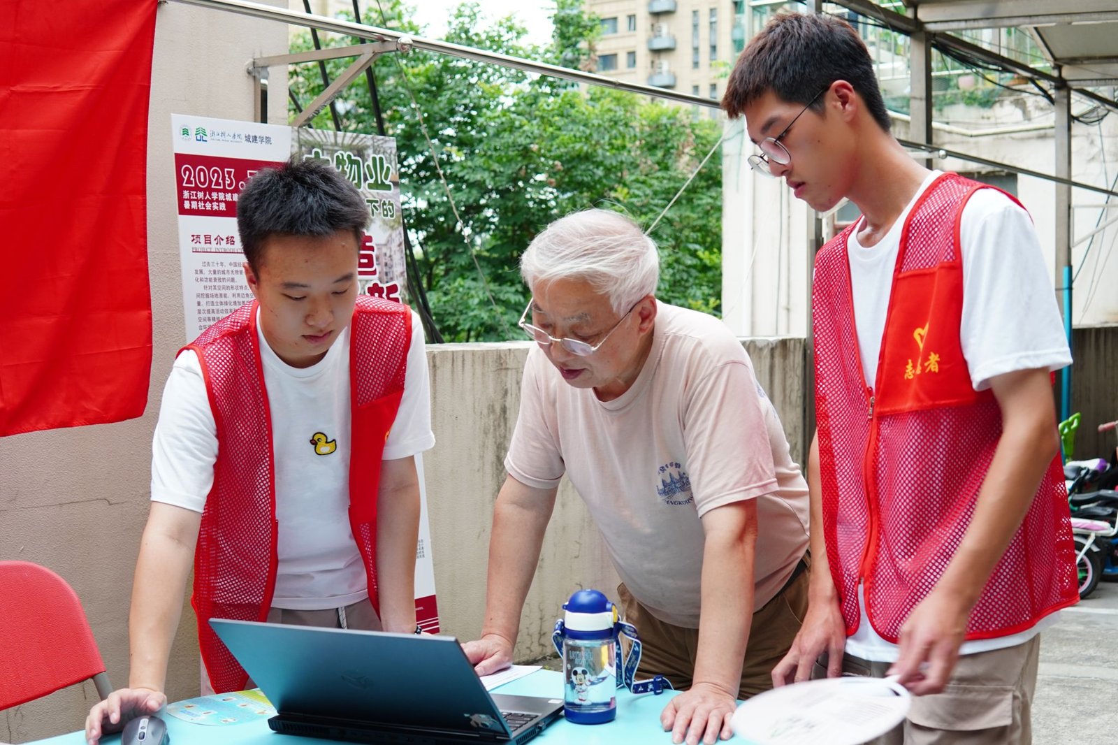 匠心筑梦，技能报国——武汉职业技术学院智能制造协会工业机器人技术宣传周实践报告