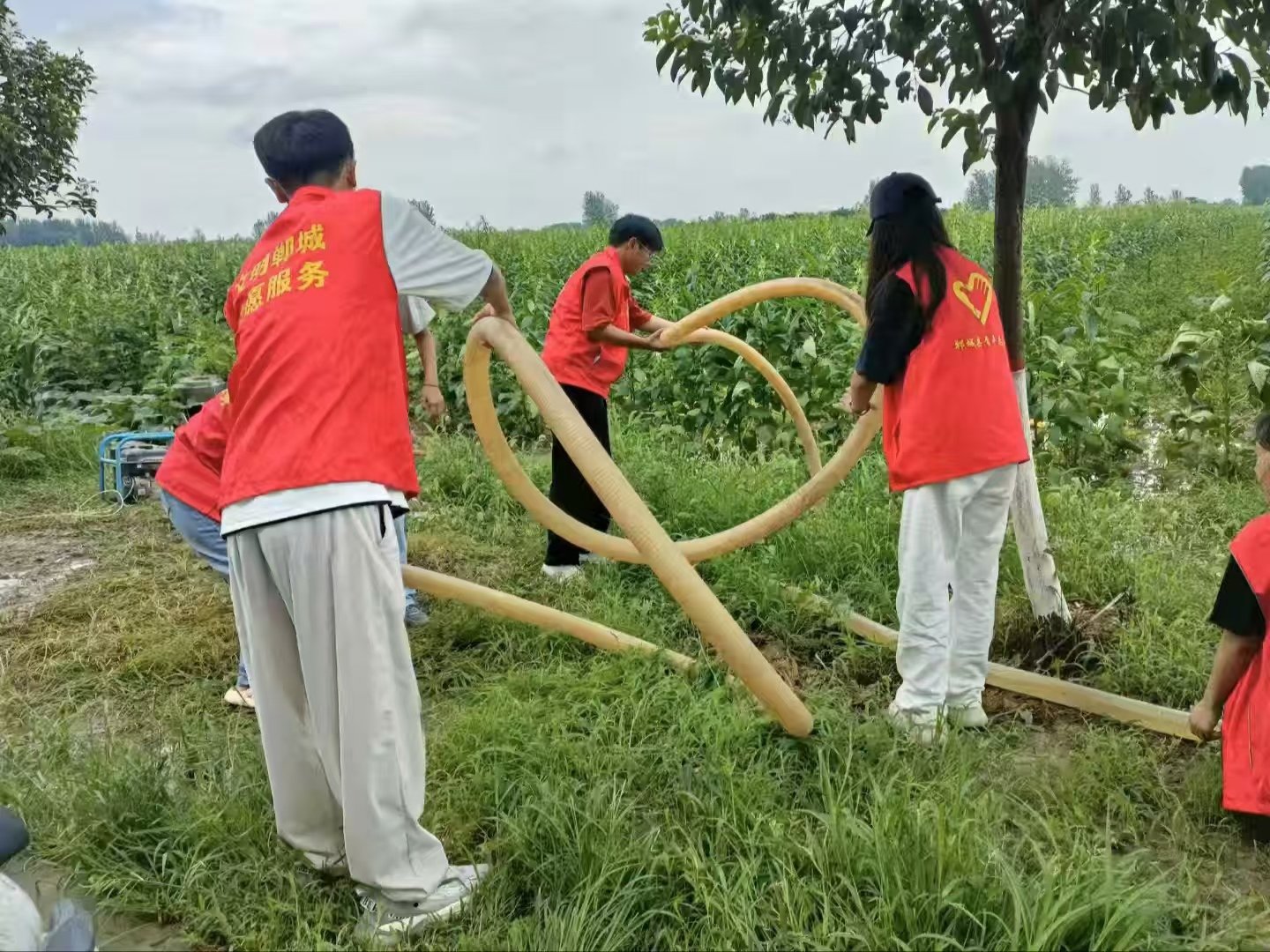 匠心传承，织梦青春——苏州工艺美术职业技术学院“非遗传承社”校园扎染技艺推广活动