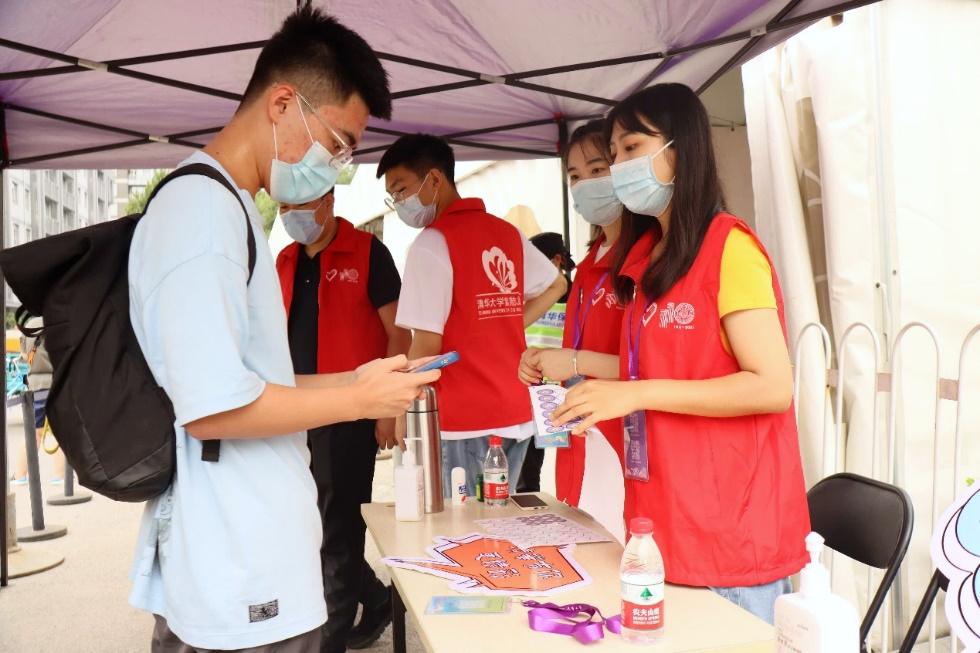 童心守护者：让青春温暖乡村童年